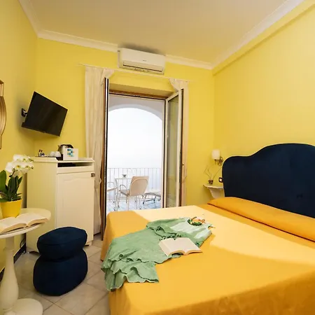 Hotel Palazzo Talamo 3*