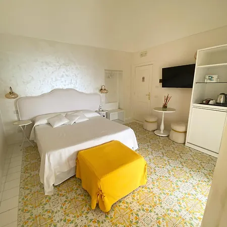 Palazzo Talamo Hotel