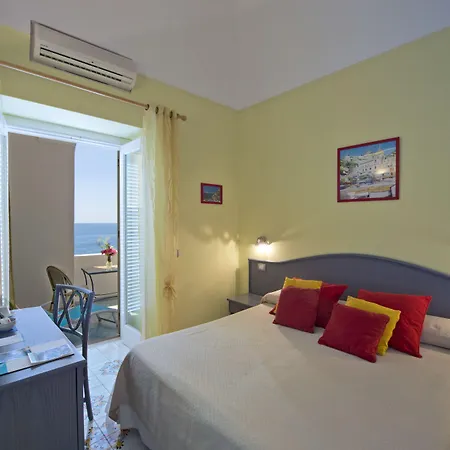 Palazzo Talamo Hotel 3*