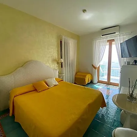 Palazzo Talamo Hotel 3*
