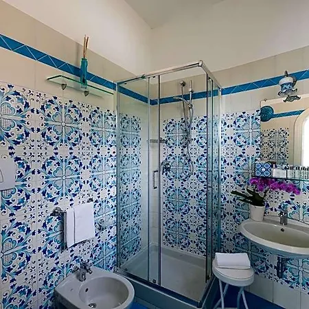 Palazzo Talamo Hotel 3*